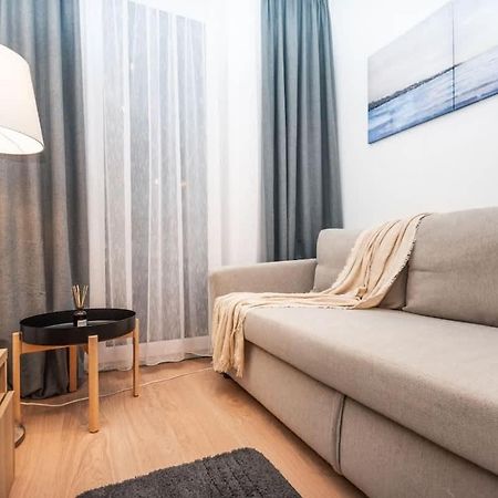 City Center Apartment - Modern & Elegant Μπρατισλάβα Εξωτερικό φωτογραφία