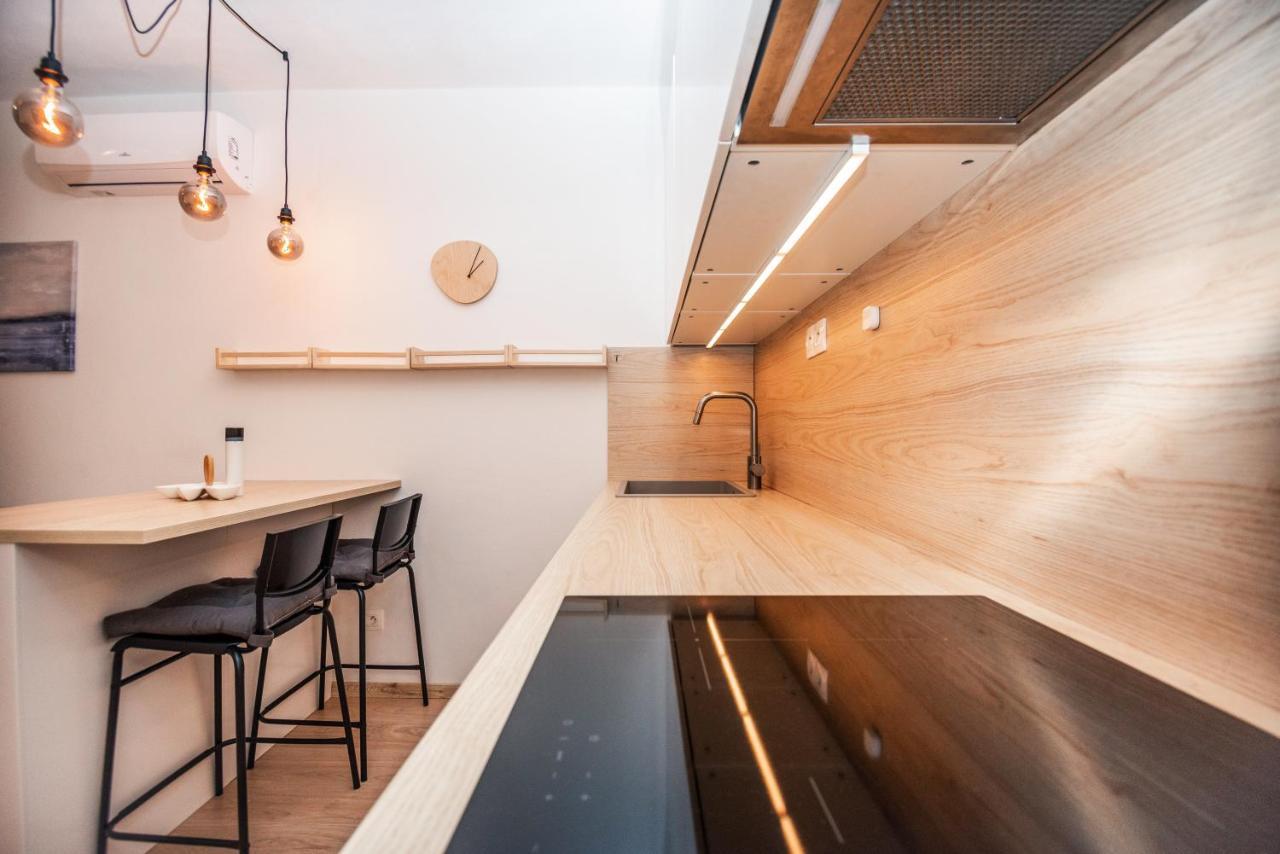 City Center Apartment - Modern & Elegant Μπρατισλάβα Εξωτερικό φωτογραφία
