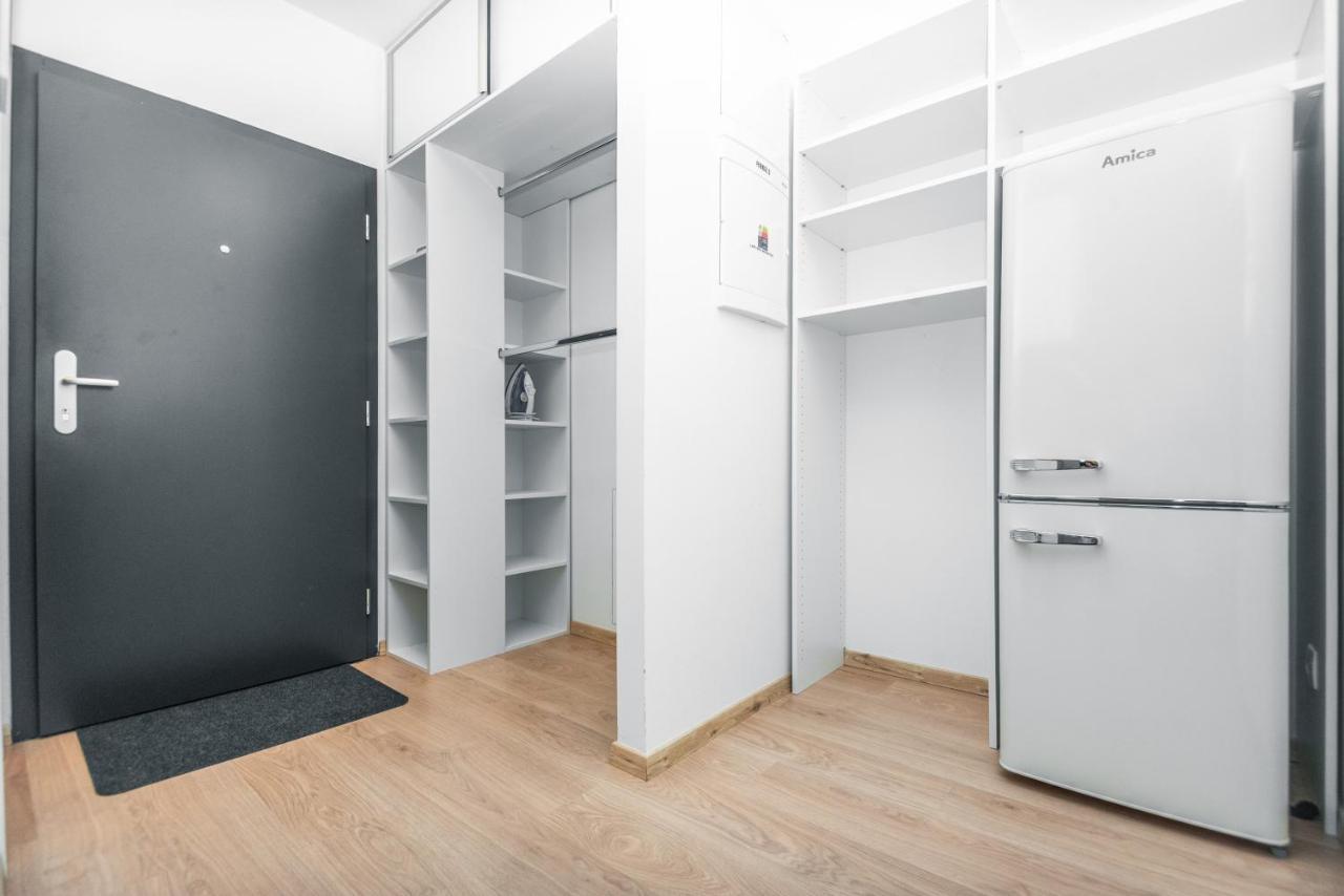 City Center Apartment - Modern & Elegant Μπρατισλάβα Εξωτερικό φωτογραφία