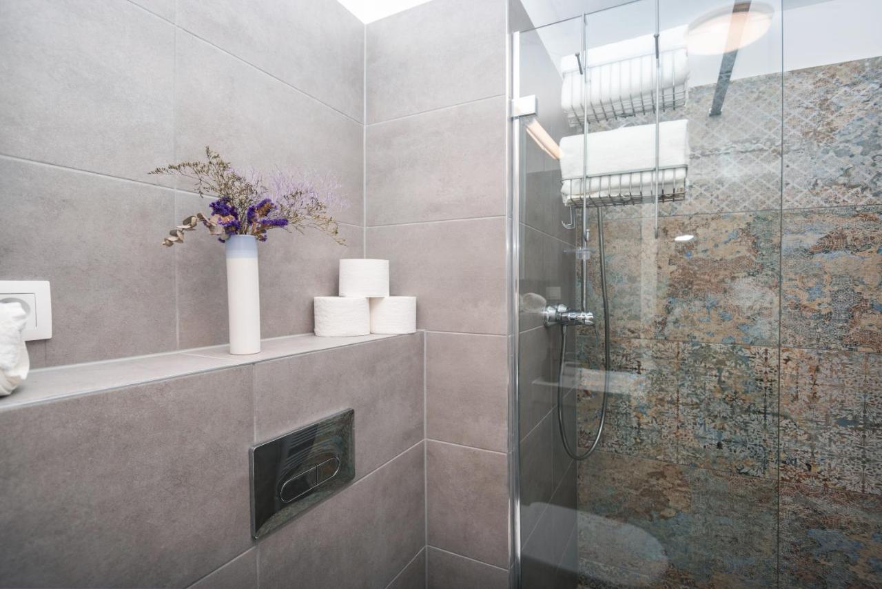 City Center Apartment - Modern & Elegant Μπρατισλάβα Εξωτερικό φωτογραφία